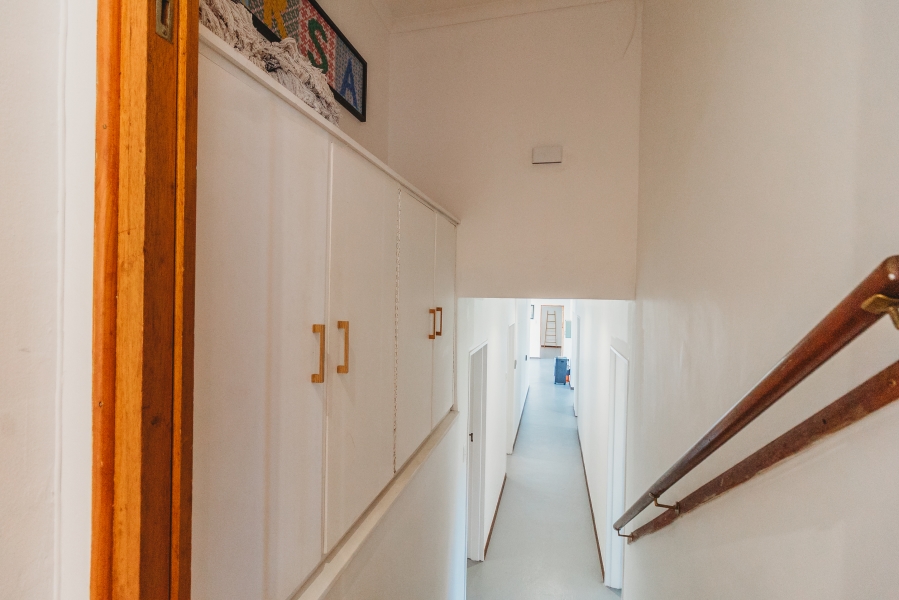 7 Bedroom Property for Sale in Loerie Park Western Cape